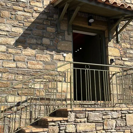 Stone House Bourgos * Koróni