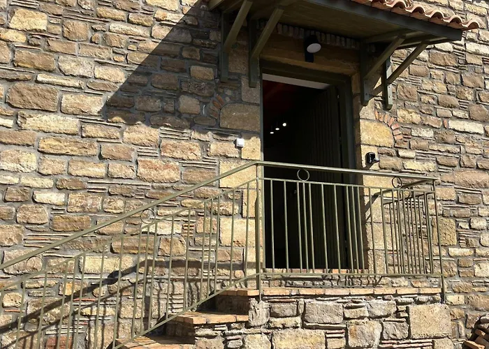 Stone House Bourgos * Koróni